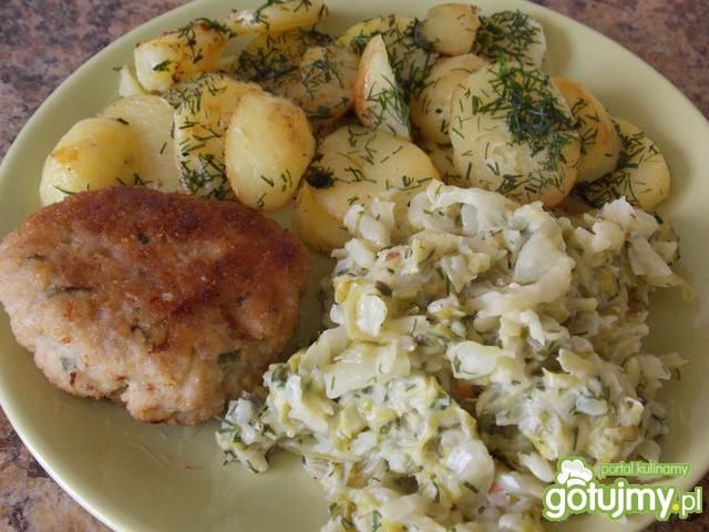 Młode ziemniaki smażone z koperkiem