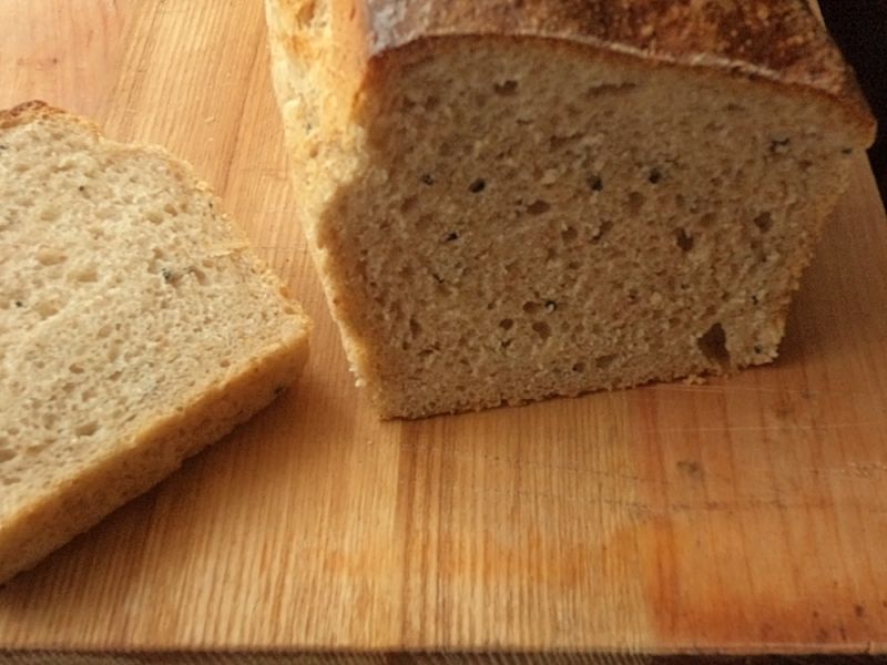 Mój domowy chleb na zakwasie pachnący czarnuszką Mój domowy chleb na zakwasie pachnący czarnuszką