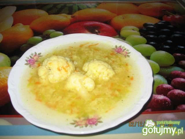 Moja zupa kalafiorowa z lanymi kluskami