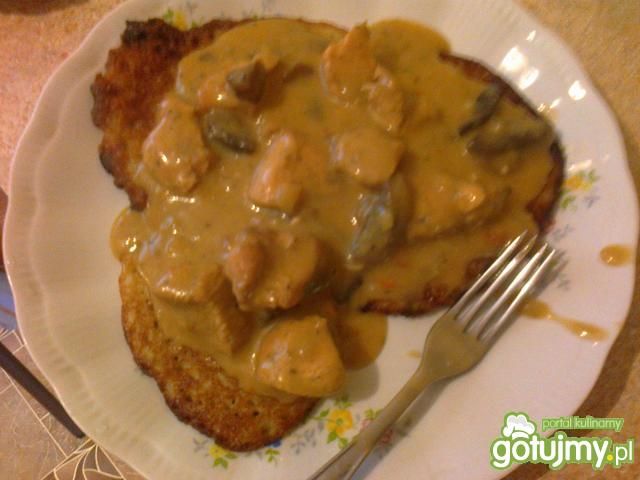 Moje placki ziemniaczne z sosem