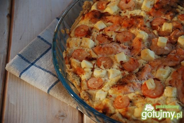 Morska tarta z krewetkami i łososiem