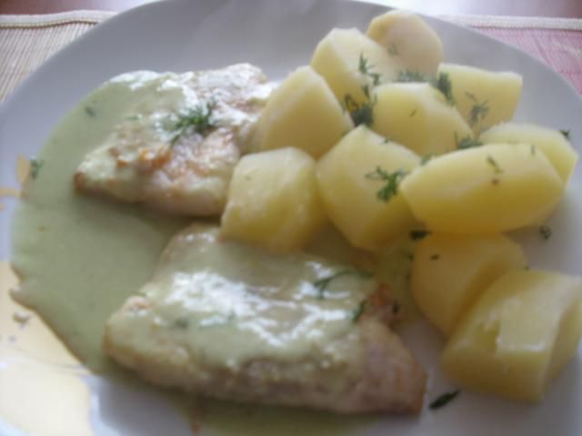 Morszczuk w zielonym sosie