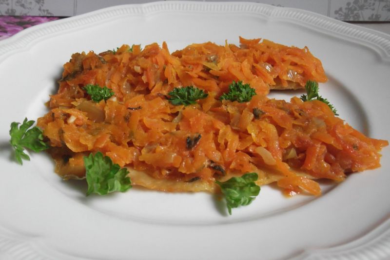 Morszczuk zapiekany z marchewką