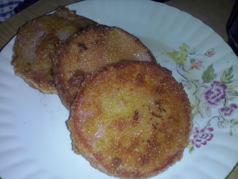 Mortadela w złotej panierce