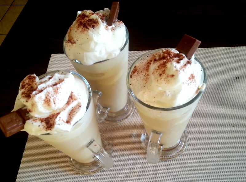 Mrożona kawa z lodami