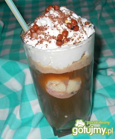 Mrożona kawa z lodami i prądem. Mrożona kawa z lodami i prądem.