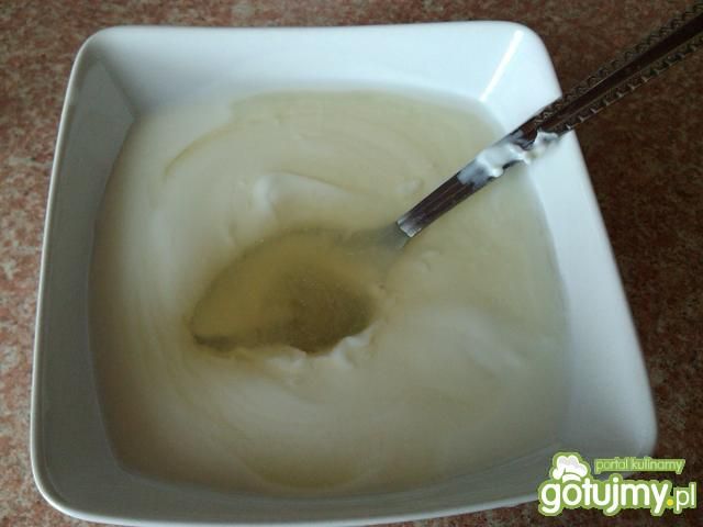 Mrożone jogurtowce z musem truskawkowym 
