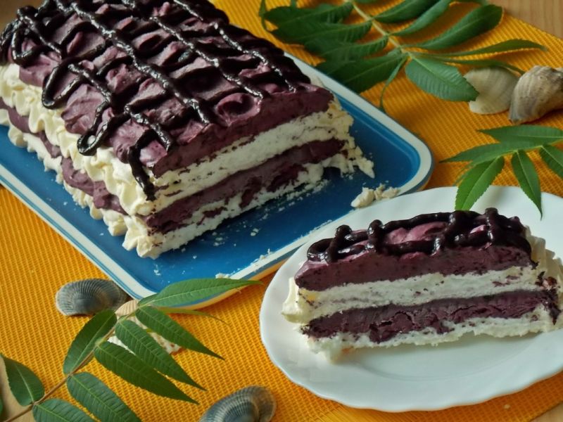 Mrożony deser bezowy Mrożony deser bezowy