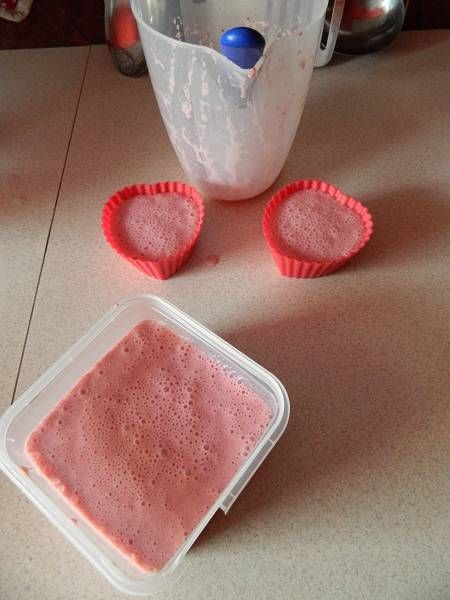 Mrożony jogurt z truskawkami