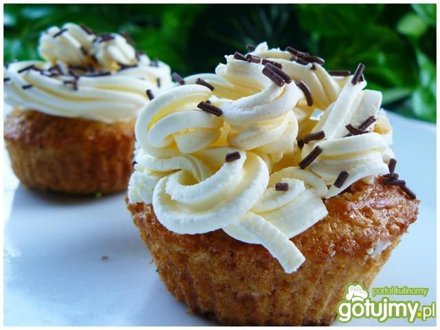 Muffinki  amaretto z mascarpone
