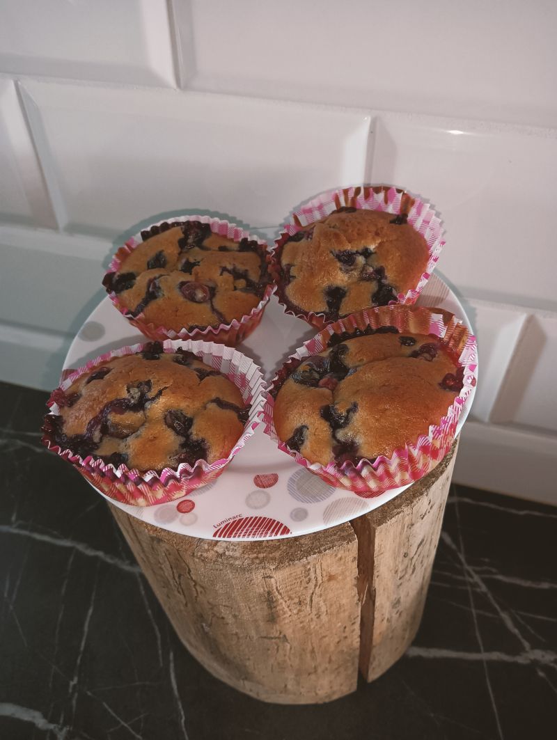 Muffinki bananowe z borówkami
