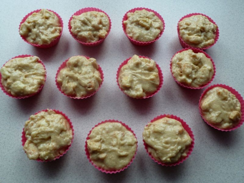 Muffinki cynamonowe z jabłkami - mini szarlotki