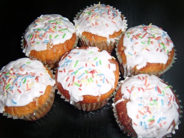 Muffinki cytrynowe z lukrem