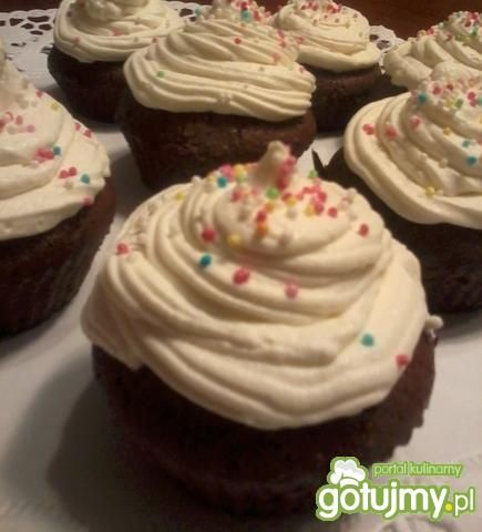 Muffinki czekoladowe z kremem