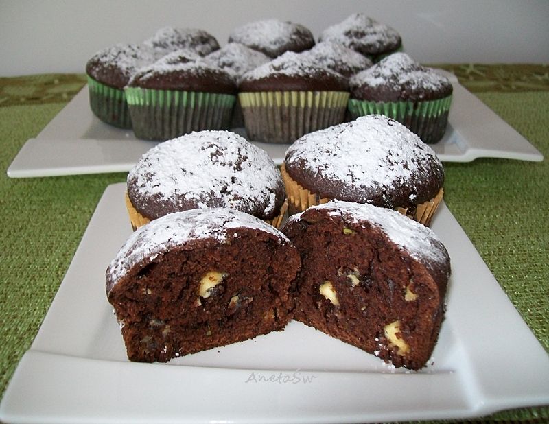 Muffinki czekoladowe z miętą i melisą