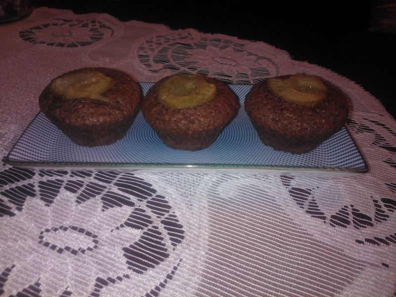 Muffinki czekoladowe ze śliwkami Muffinki czekoladowe ze śliwkami