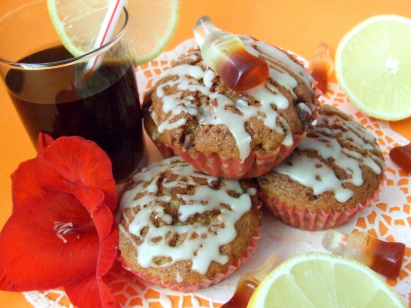Muffinki czekoladowo-orzechowe z coca-colą Muffinki czekoladowo-orzechowe z coca-colą