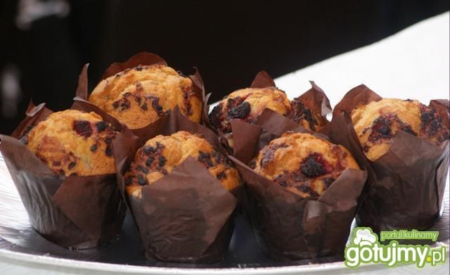 Muffinki jogurtowe z owocami Muffinki jogurtowe z owocami