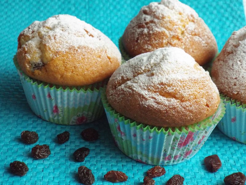 Muffinki jogurtowe z rodzynkami