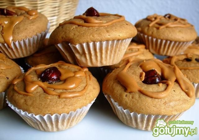 Muffinki kawowo-cynamonowe z daktylem