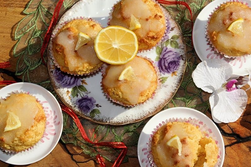 Muffinki kukurydziano-sojowe z lukrem cytrynowym