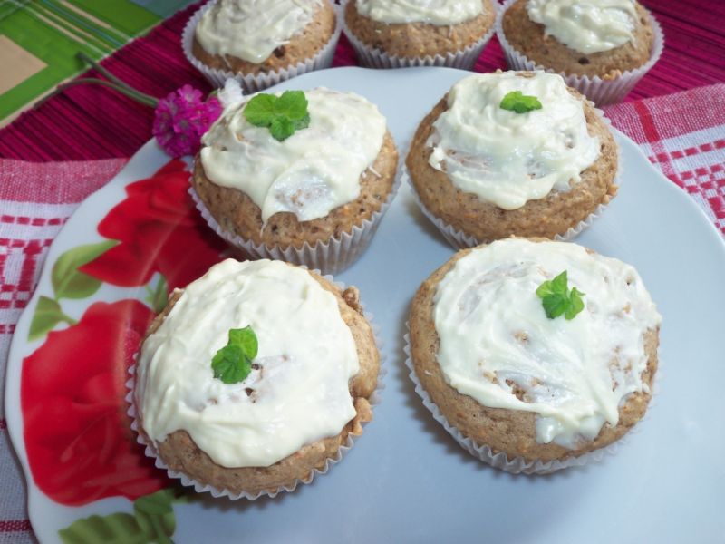 Muffinki marchewkowo-jabłkowe