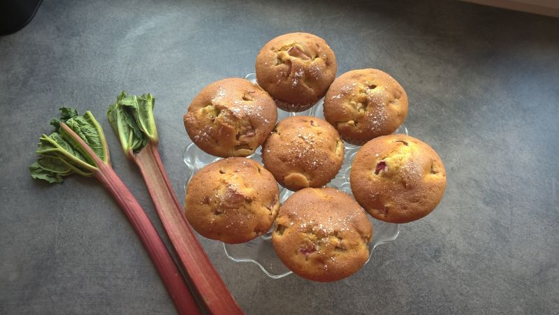 Muffinki rabarbarowo-migdałowe Muffinki rabarbarowo-migdałowe