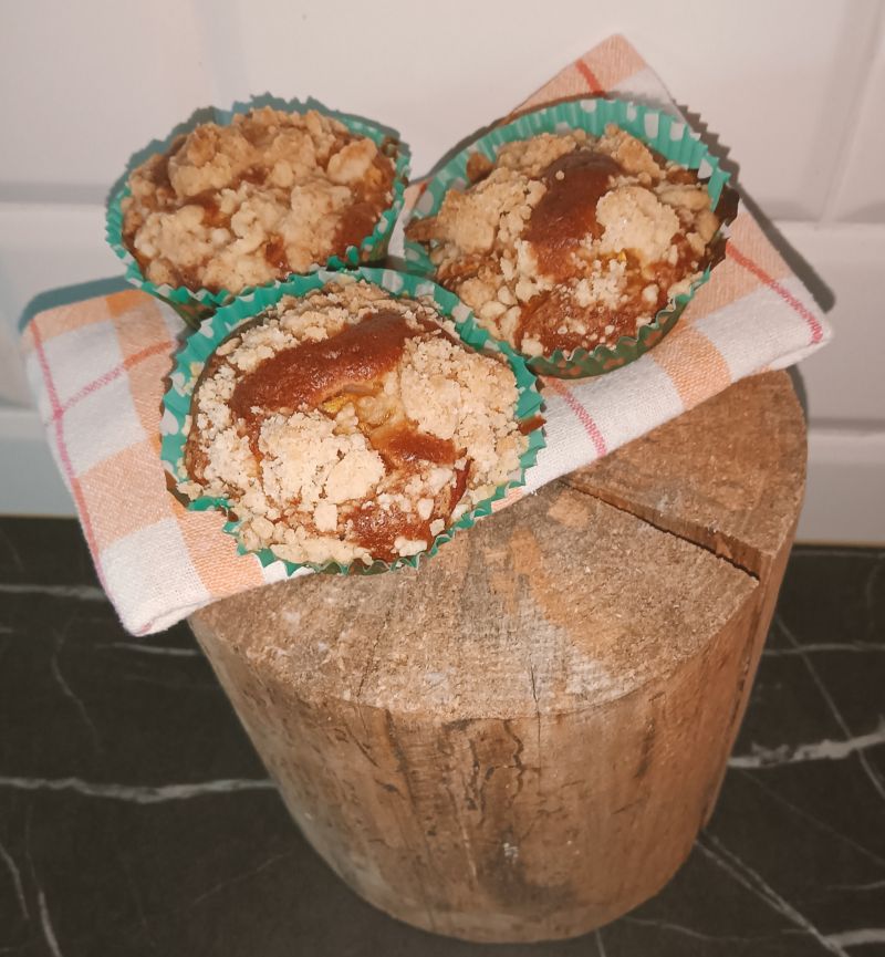 Muffinki z brzoskwiniami