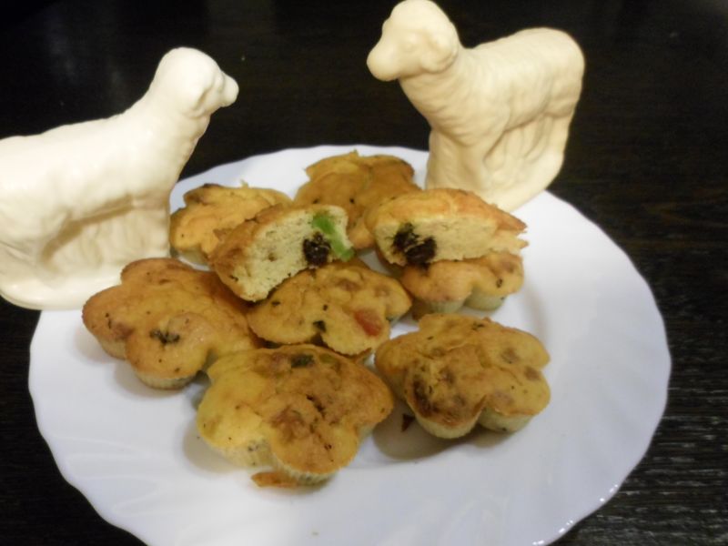 Muffinki z ciecierzycy z bakaliami Muffinki z ciecierzycy z bakaliami