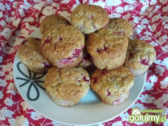 Muffinki z czerwonymi porzeczkami