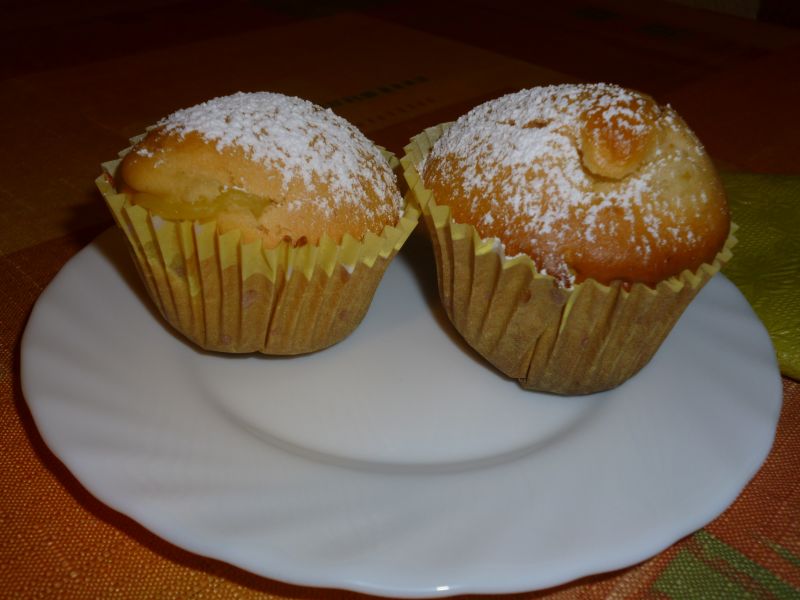 Muffinki z dodatkiem białej czekolady