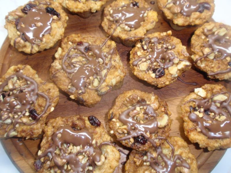 Muffinki z gruszką i  chałwą