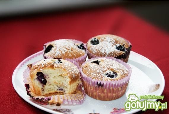 Muffinki z jagodami i borówką Muffinki z jagodami i borówką