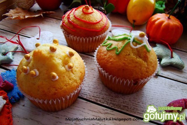 Muffinki z konfiturą wiśniową  Muffinki z konfiturą wiśniową