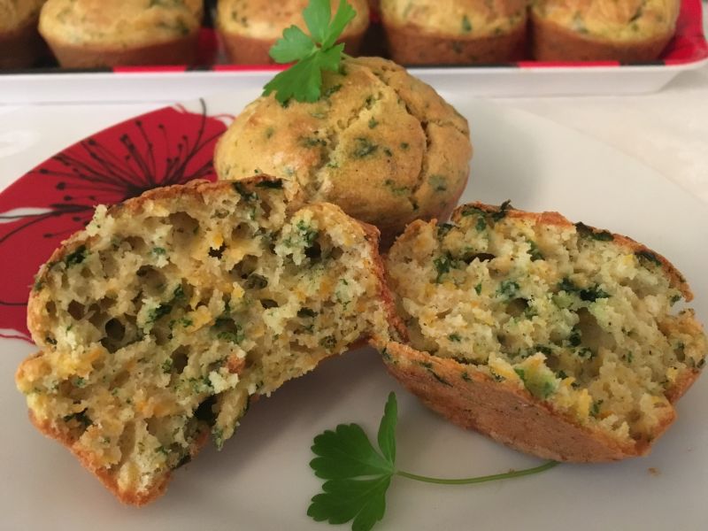 Muffinki z marchewką i kolendrą  Muffinki z marchewką i kolendrą