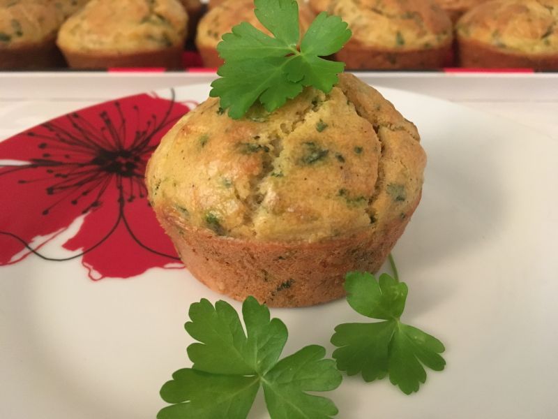 Muffinki z marchewką i kolendrą  Muffinki z marchewką i kolendrą