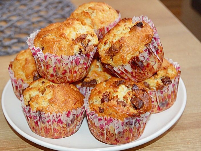 Muffinki z mleczną czekoladą i migdałami