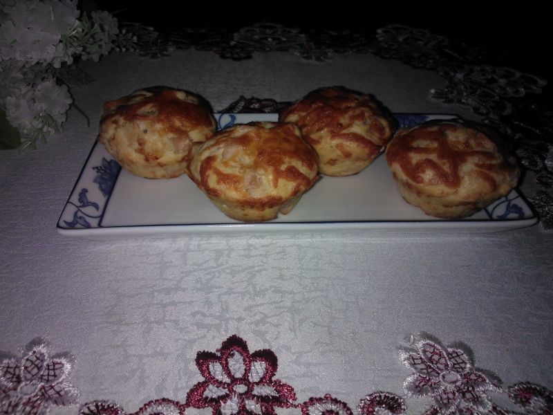Muffinki z mozzarellą Muffinki z mozzarellą