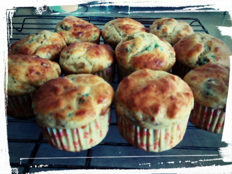 Muffinki z parmezanem Muffinki z parmezanem