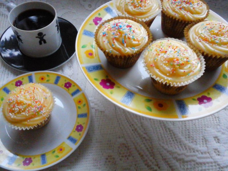 Muffinki z pomarańczową nutą Muffinki z pomarańczową nutą