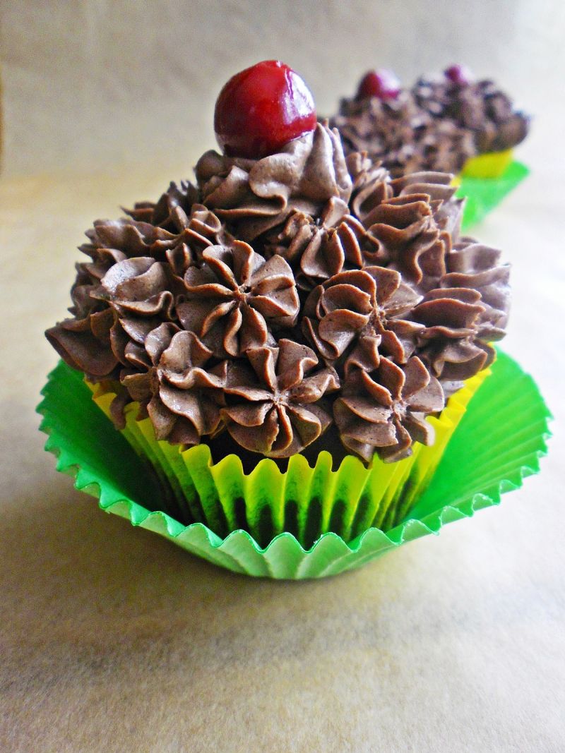 Muffinki z pomidorami i kremem maślanym