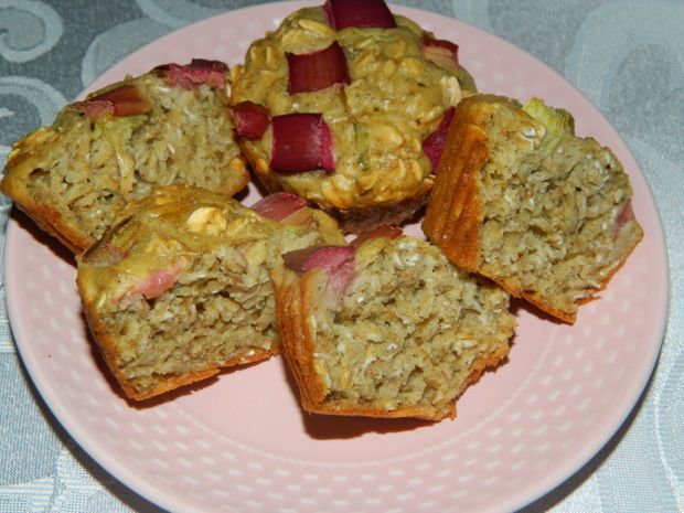 Muffinki z rabarbarem