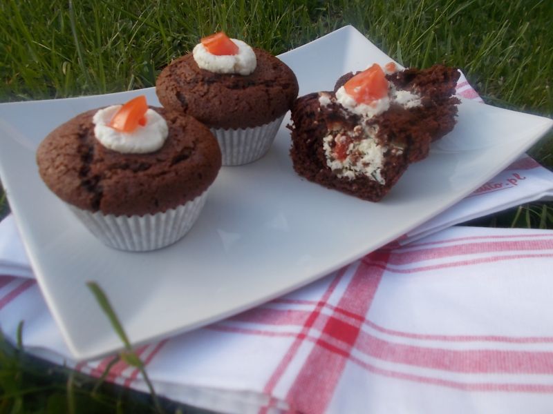 Muffinki z serowym nadzieniem Muffinki z serowym nadzieniem