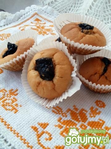 Muffinki z suszonymi śliwkami  Muffinki z suszonymi śliwkami