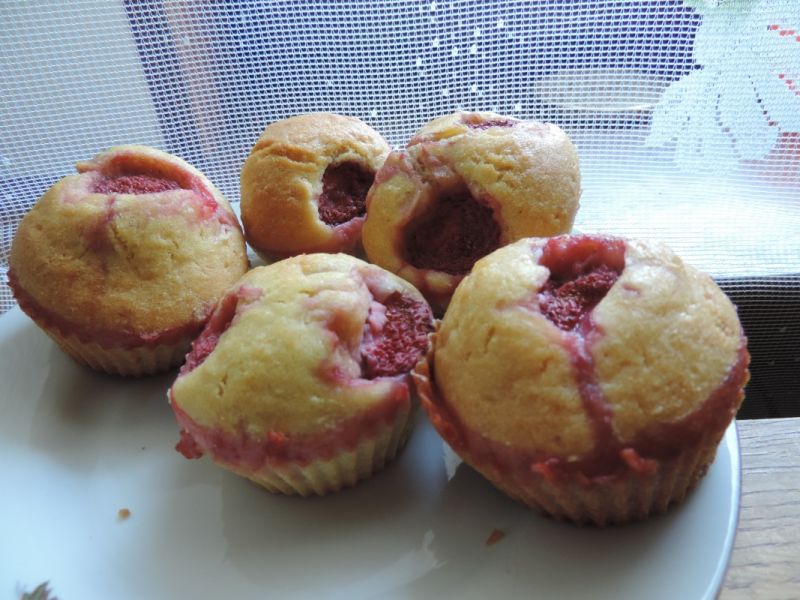 Muffinki z truskawkami Muffinki z truskawkami