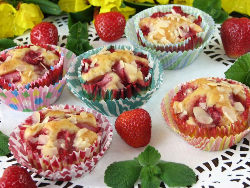 Muffinki z truskawkami Muffinki z truskawkami