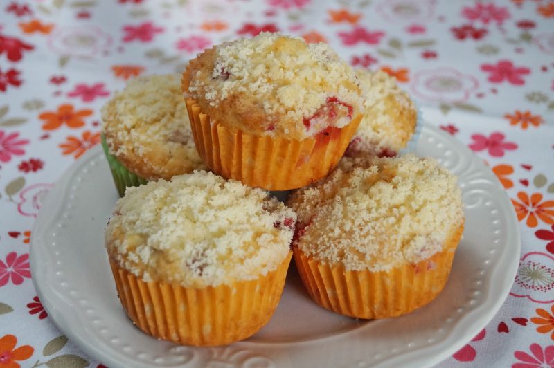 Muffinki z truskawkami i kruszonką Muffinki z truskawkami i kruszonką