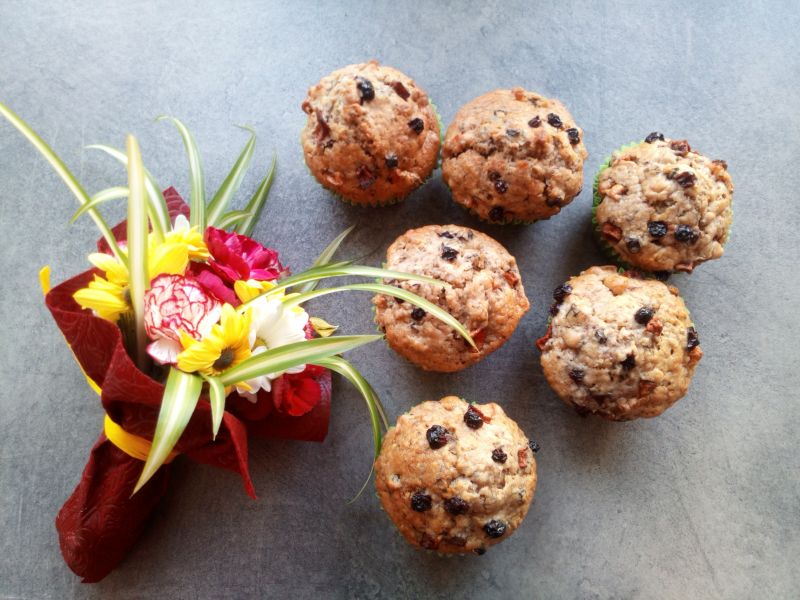 Muffinki z żurawiną, chia i jabłkiem Muffinki z żurawiną, chia i jabłkiem