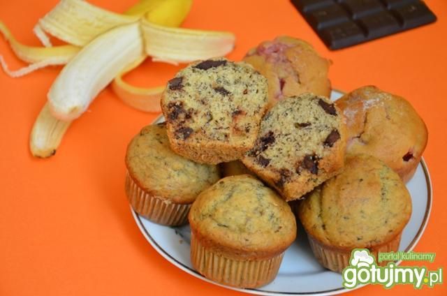 Muffiny bananowe z czekoladą Muffiny bananowe z czekoladą