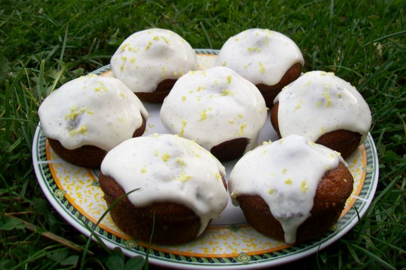 Muffiny dyniowe z sosem waniliowo-cytrynowym Muffiny dyniowe z sosem waniliowo-cytrynowym